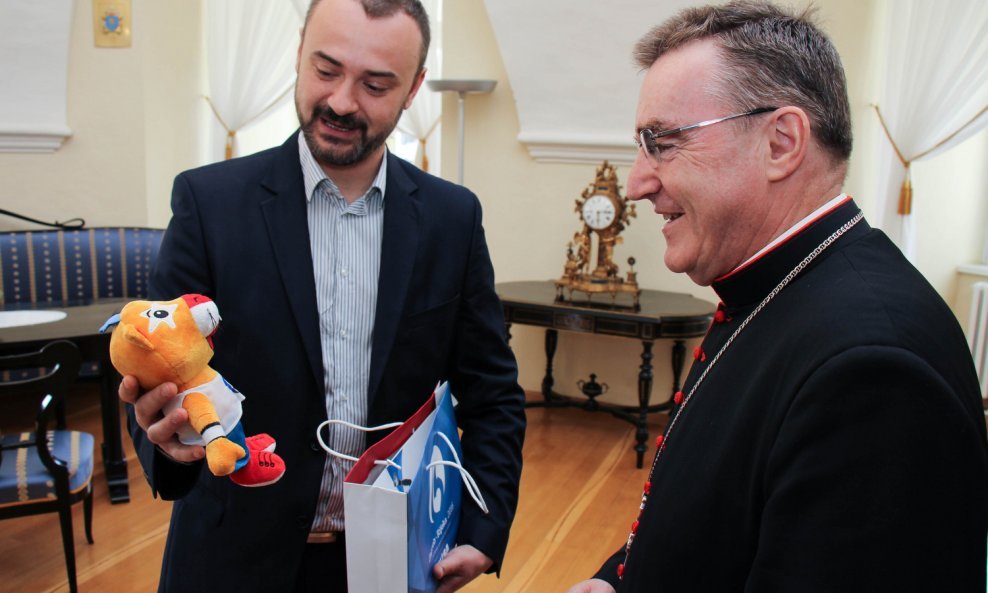 Zrinko Čustonja, Josip Bozanić