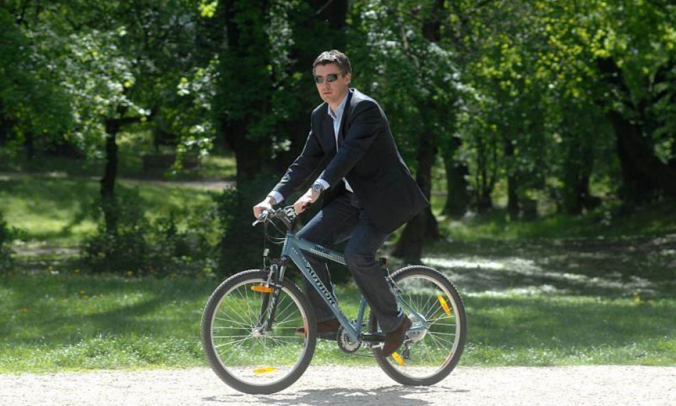 zoran milanović na biciklu