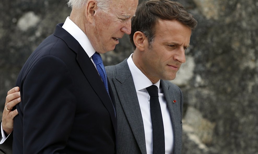 Joe Biden i Emmanuel Macron