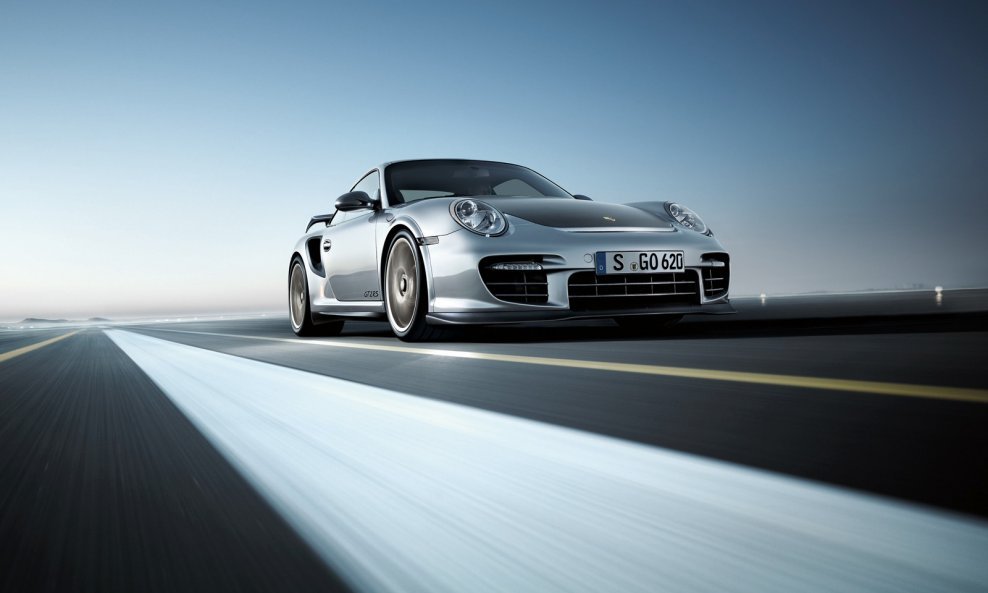 porsche-gt2rs-official