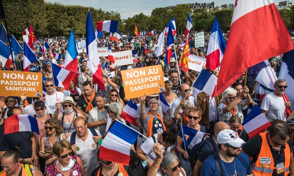 Ilustracija / Francuzi protiv covid potvrda prosvjeduju već tjednima