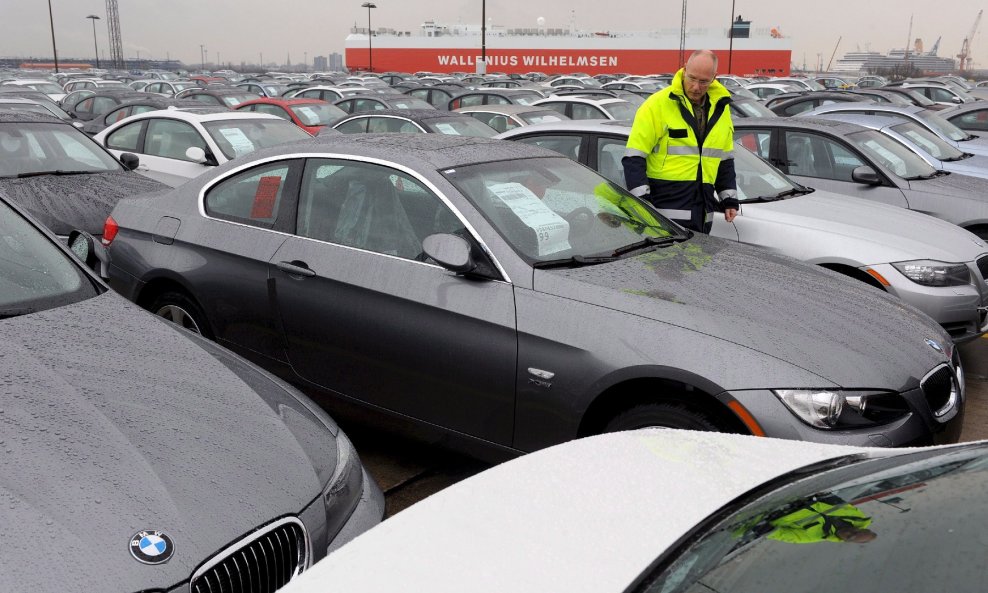 Logistički problemi zbog isporuke nedovršenih automobila pogađaju gotovo sve proizvođače