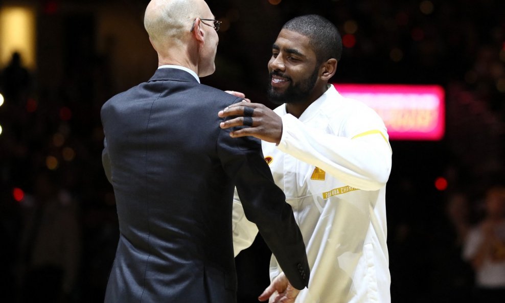 Kyrie Irving i Adam Silver