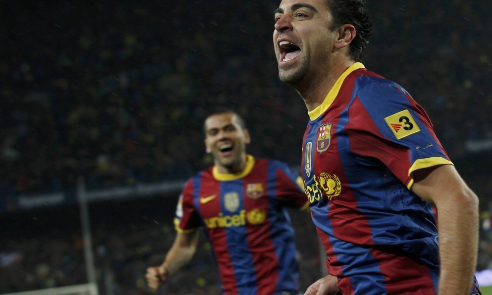 Xavi Hernandez Dani Alves FC Barcelona