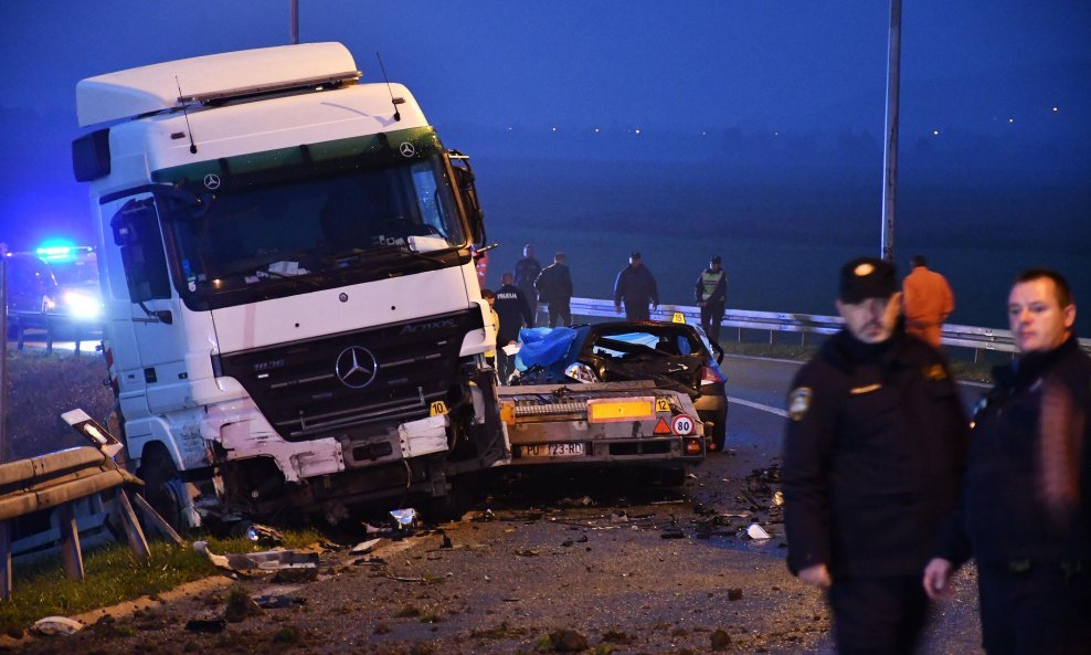 Nesreća na autocesti A3 kod Okučana