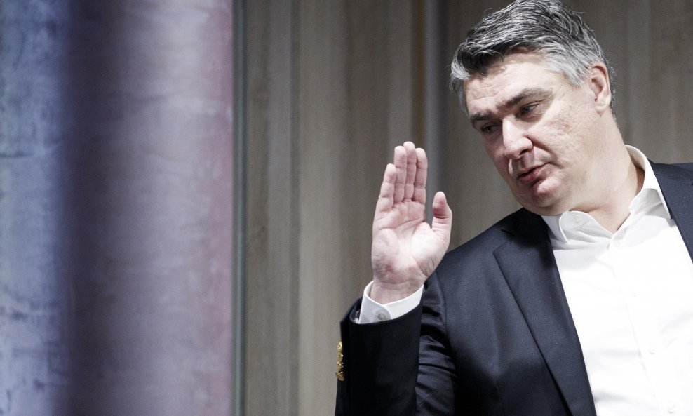 Zoran Milanović na svečanoj sjednici Gradskog vijeća Makarske