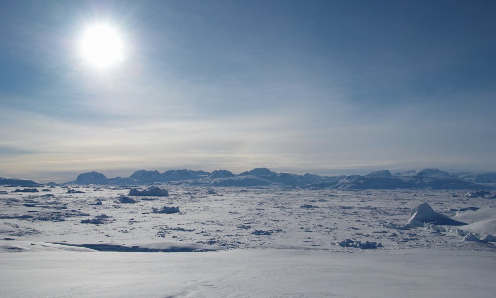 Sunce ozonski omotač Arktik