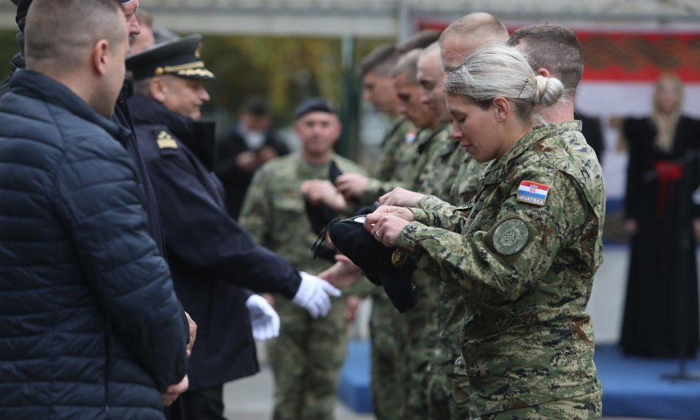 Uručene beretke novim pripadnicima 'Tigrova'