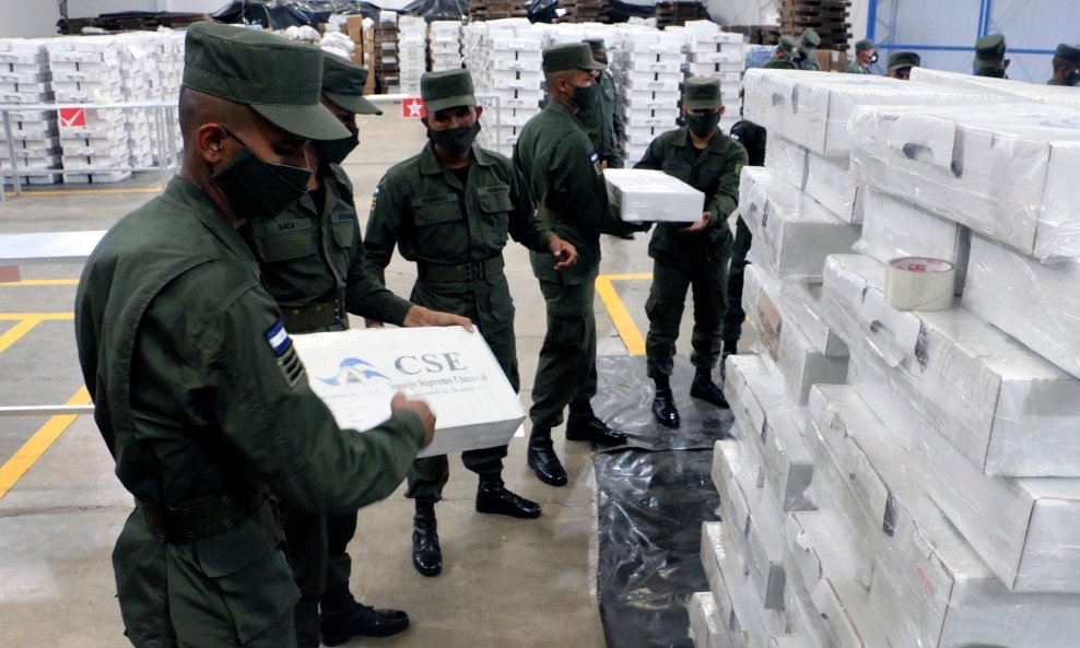 Vojska u Nikaragvi priprema glasačke listiće