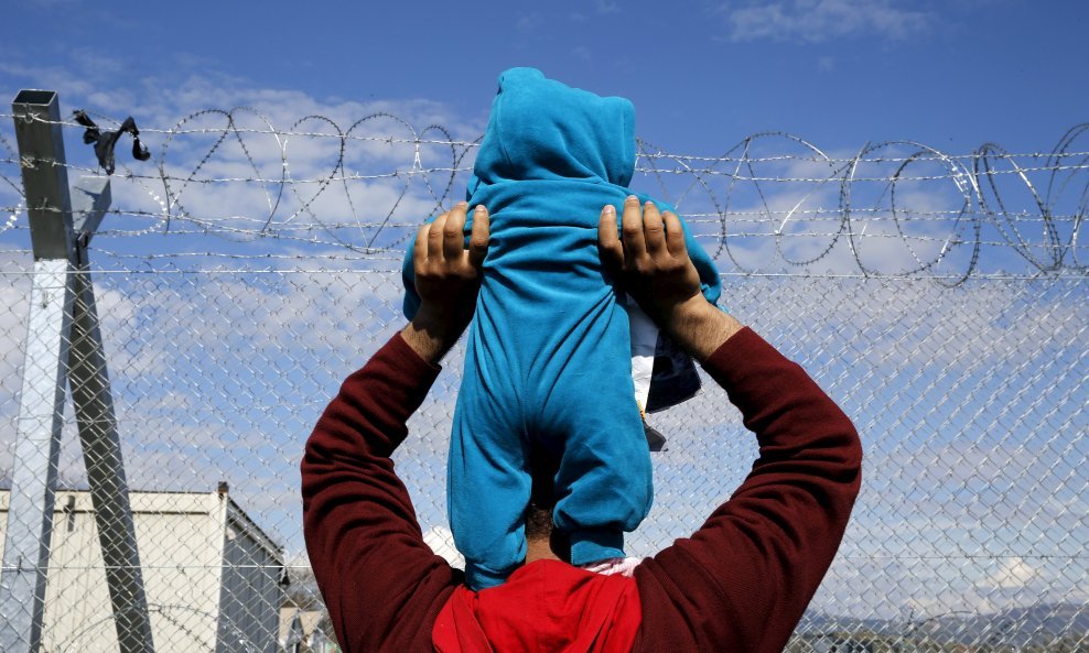 Izbjeglice na granici Grčke i Makedonije