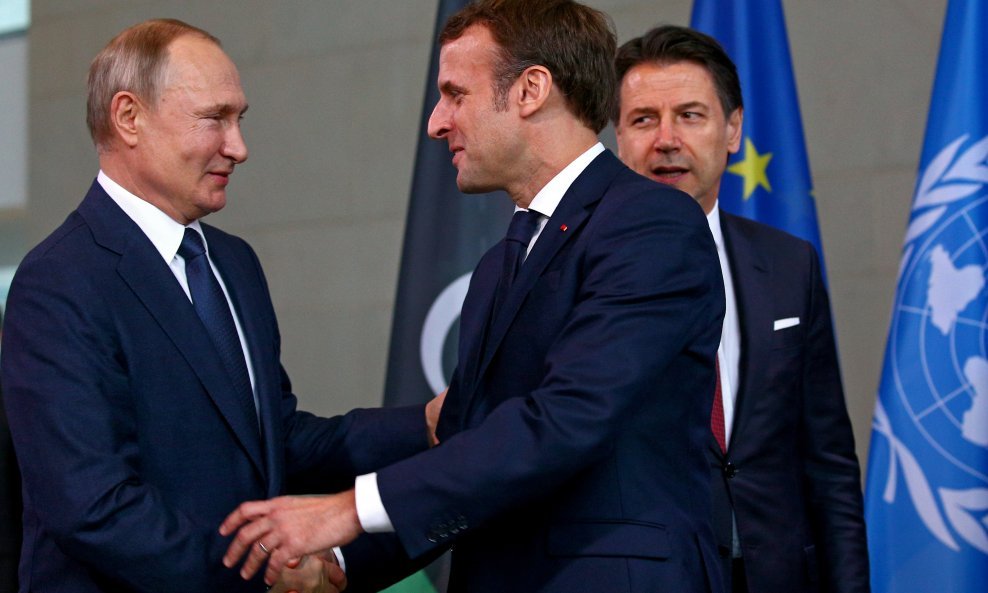 Vladimir Putin i Emmanuel Macron