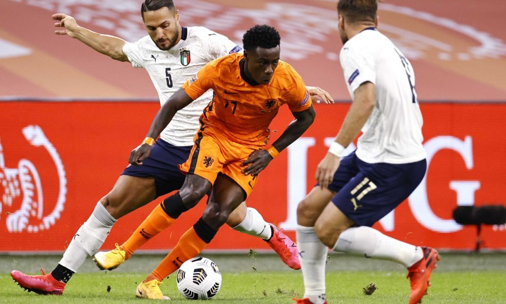 Quincy Promes (u narančastom dresu)