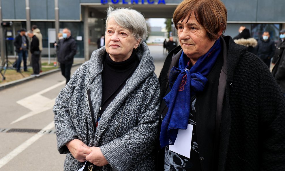 Lyliane Fournier (lijevo), majka Jean-Michela Nicoliera, i Kata Zadro, udovica Blage Zadre