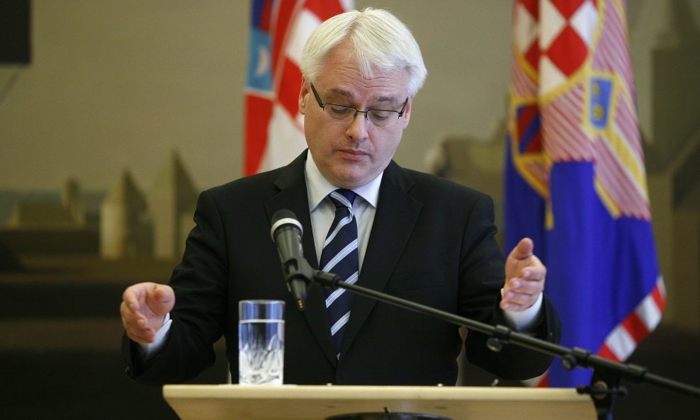 Ivo Josipović u zanosu