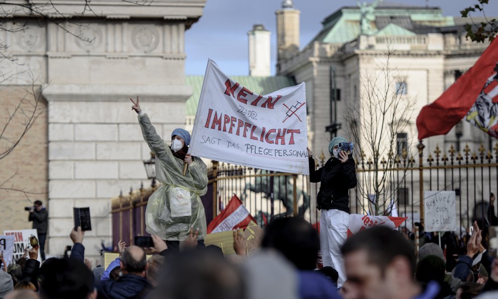 Prosvjed u Beču protiv novih korona mjera