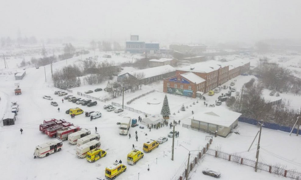 Eksplozija u rudniku Listvijažnjaja u Sibiru