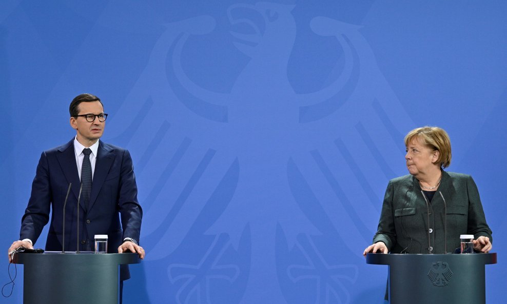 Mateusz Morawiecki i Angela Merkel