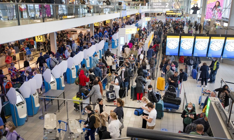 Schipol, zračna luka u Amsterdamu