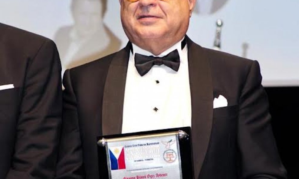 Oguz Aydemir, dobitnik Gusi nagrade