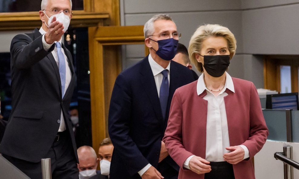 Latvia Krisjanis Karins, Jens Stoltenberg i Ursula von der Leyen