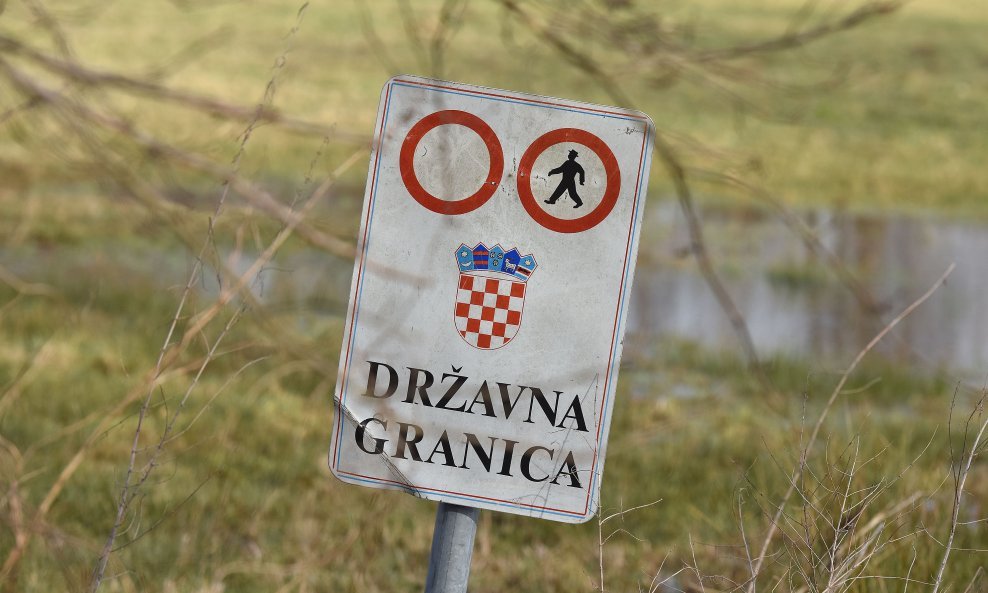 Petorica turskih državljana ilegalno su iz BiH ušli u Hrvatsku