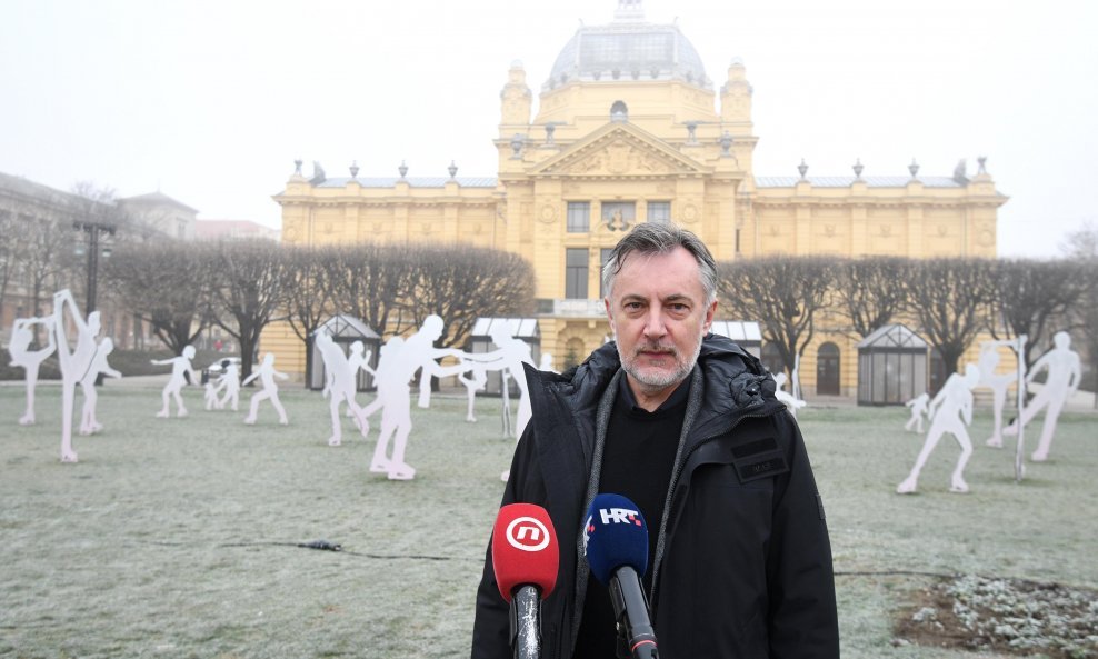 Miroslav Škoro na konferenciji za novinare