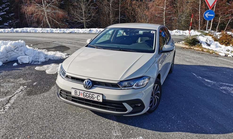 Novi Volkswagen Polo 1.0 TSI Life s motorom snage 95 KS i ručnim 5-brzinskim ručnim mjenjačem