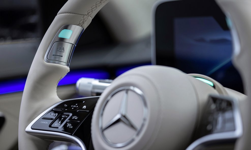 Mercedes-Benz DRIVE PILOT