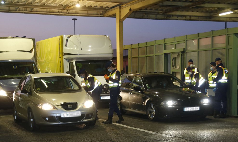 Mađarska strogo čuva svoju granicu od početka migrantskog vala