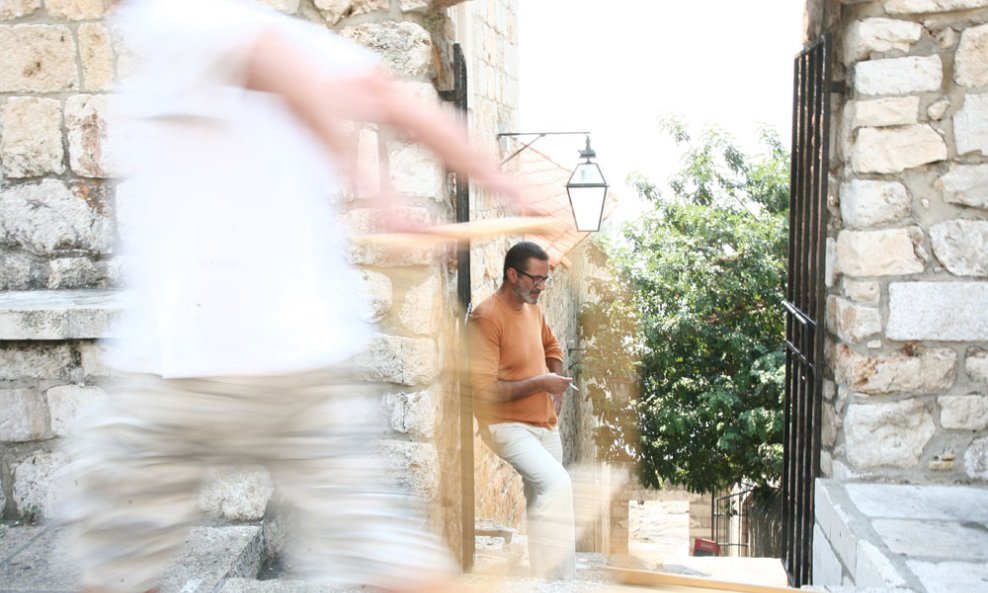 Prijatelji, poznanici i prijevozna sredstva (1)