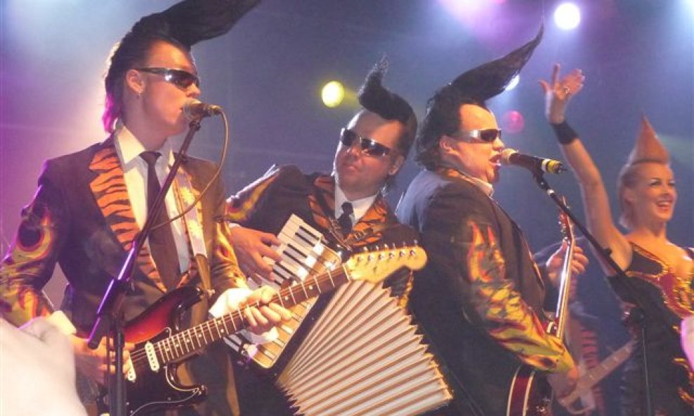 Leningrad Cowboys u Tvornici