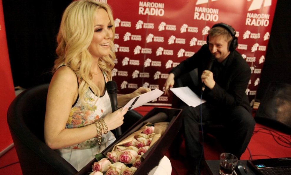 Maja Šuput dobila ruže od tajnog obožavatelja