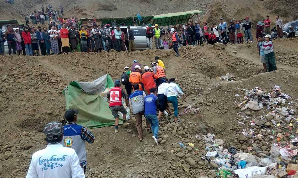 Tragedija u rudniku žada u Mjanmaru