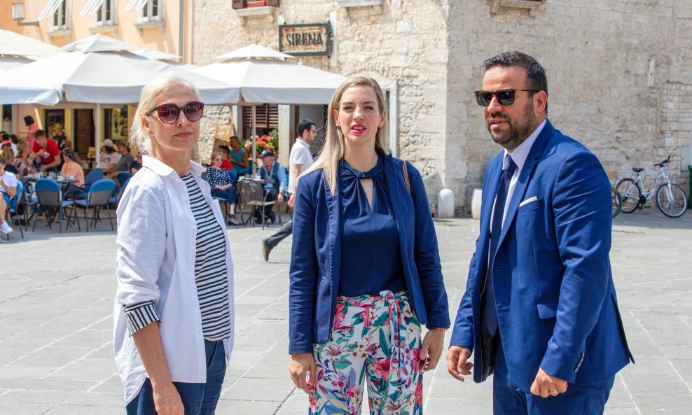 Dušica Radojčić, Sanja Radolović i Filip Zoričić na konferenciji za medije na temu formiranja većine u pulskom Gradskom vijeću u lipnju 2021.