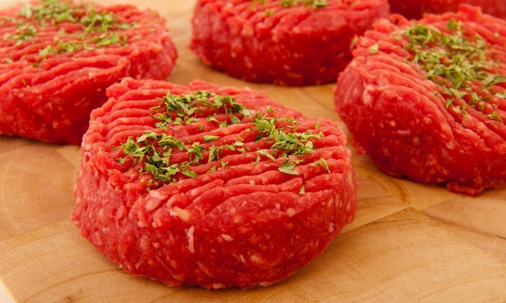 Tatarski biftek (ilustracija)