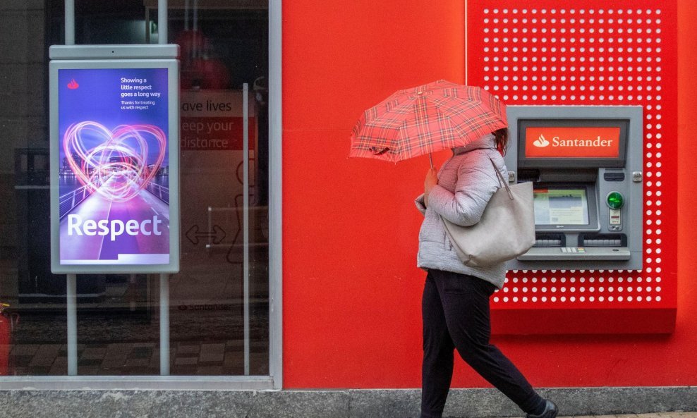 Banka Santander pokušava nadoknaditi pogrešna plaćanja