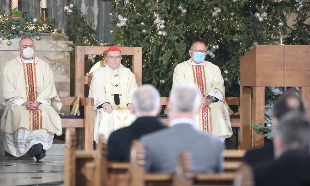 Zagrebački nadbiskup, kardinal Josip Bozanić na misi