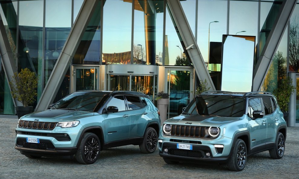 Jeep Renegade e-Hybrid (desno) i Jeep Compass e-Hybrid (lijevo)