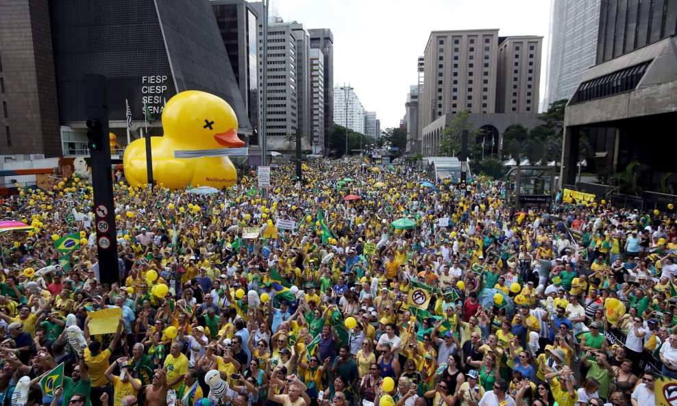 prosvjedi u Brazilu protiv korumpirane predsjednice Dilma Rousseff