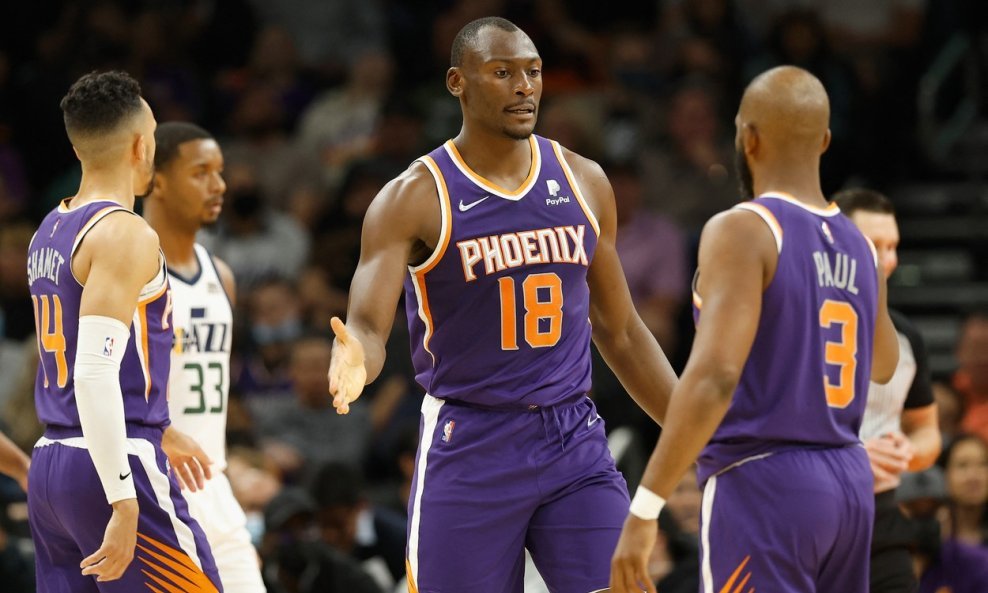 Bismack Biyombo i Chris Paul