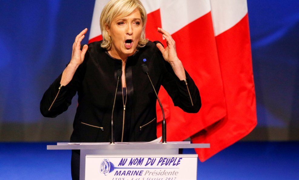 Marine Le Pen u Lyonu (7)
