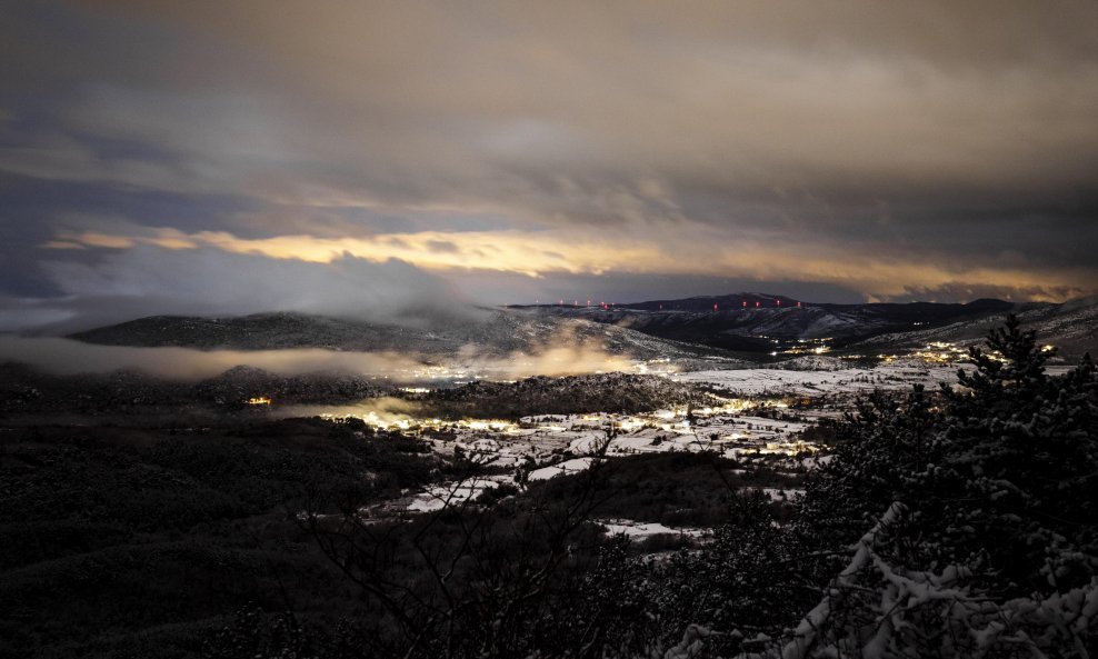 Snijeg u Dalmatinskoj zagori, ilustracija