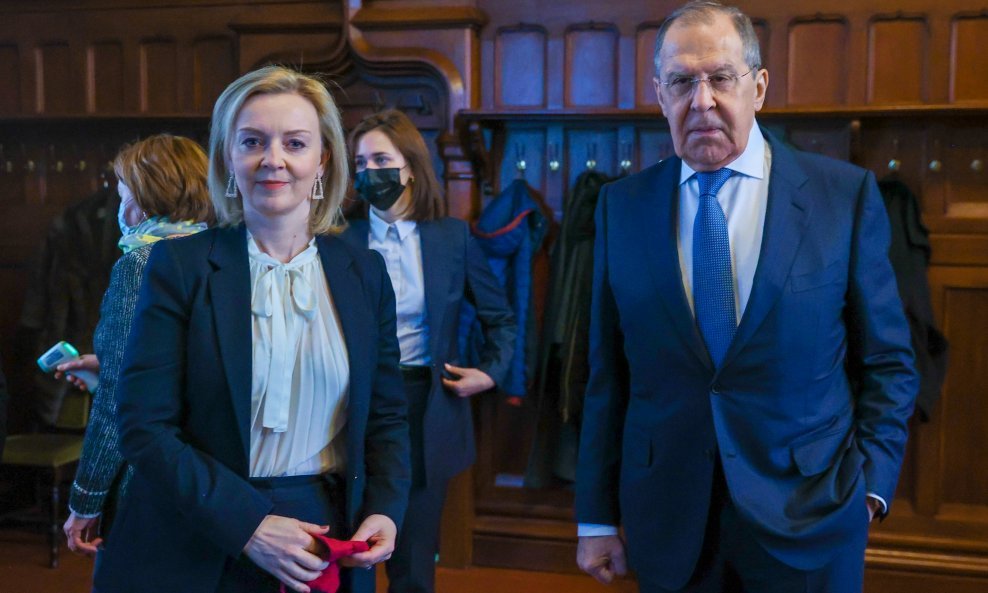 Liz Truss i Sergej Lavrov