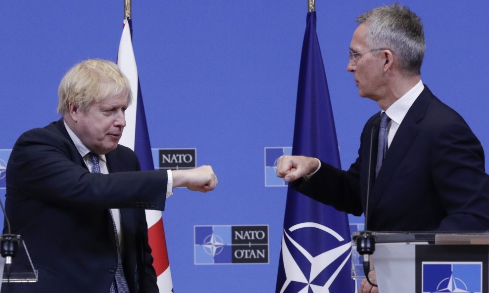 Britanski premijer Boris Johnson i čelnik NATO-a Jens Stoltenberg