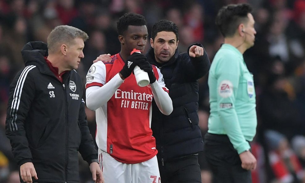 Eddie Nketiah i trener Mikel Arteta