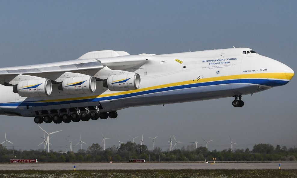 An-225