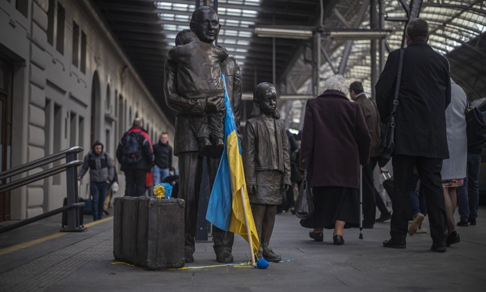 Izbjeglice iz Ukrajine na željezničkom kolodvoru u Pragu