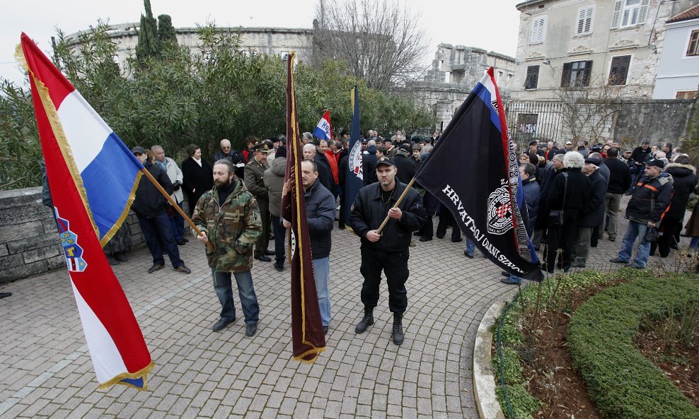 PROSVJED BRANITELJA U pULI