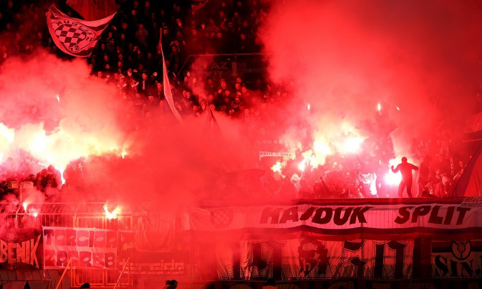 Bakljada navijača Hajduka