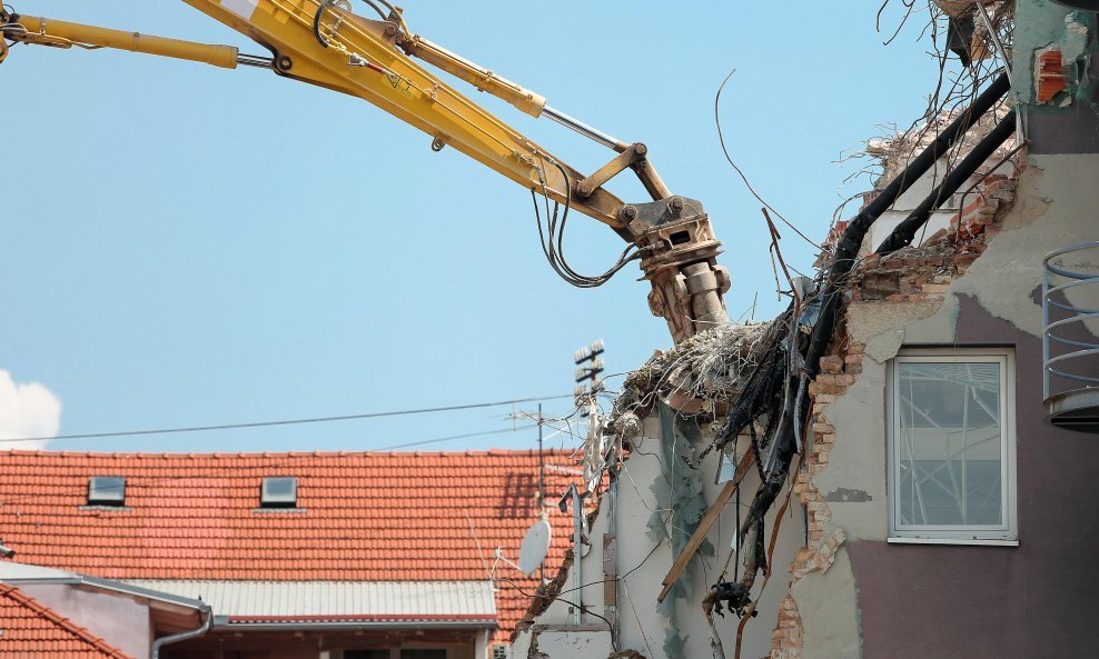 Rušenje zgrade u Petrinjskoj ulici, Zagreb